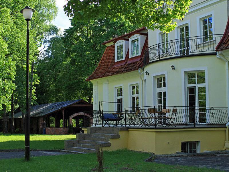 Hotel Ksiezycowy Dworek Kętrzyn Exterior foto